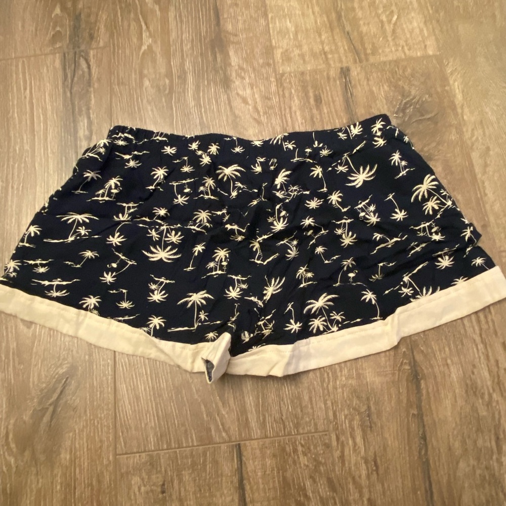 En Crème mini shorts